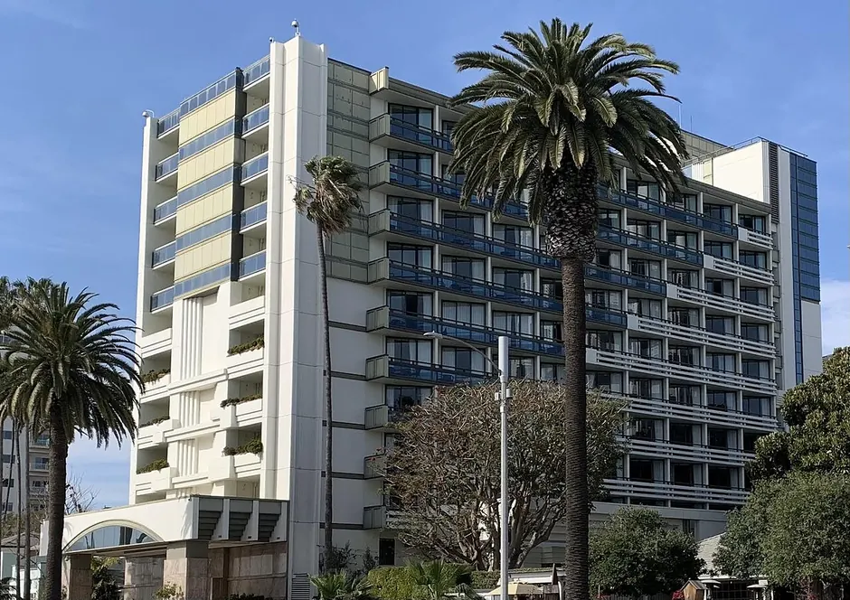 Fairmont Miramar Hotel