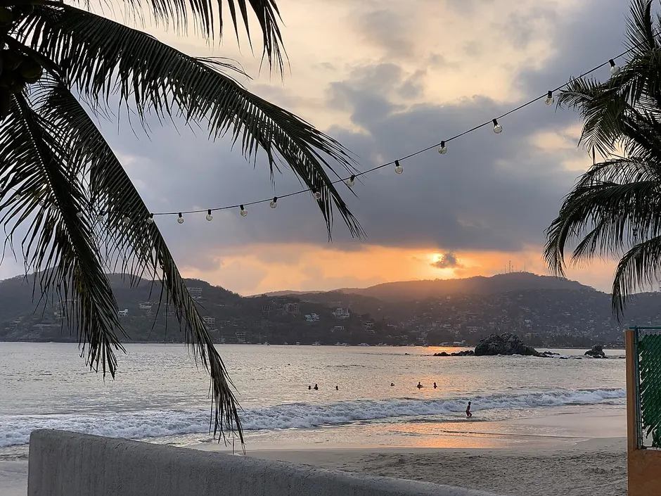 Thompson Zihuatanejo